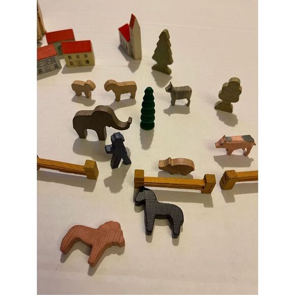 Vintage Miniature East Germany Dregeno mini Animals Houses Trees Fence Set Origi - Picture 13 of 14